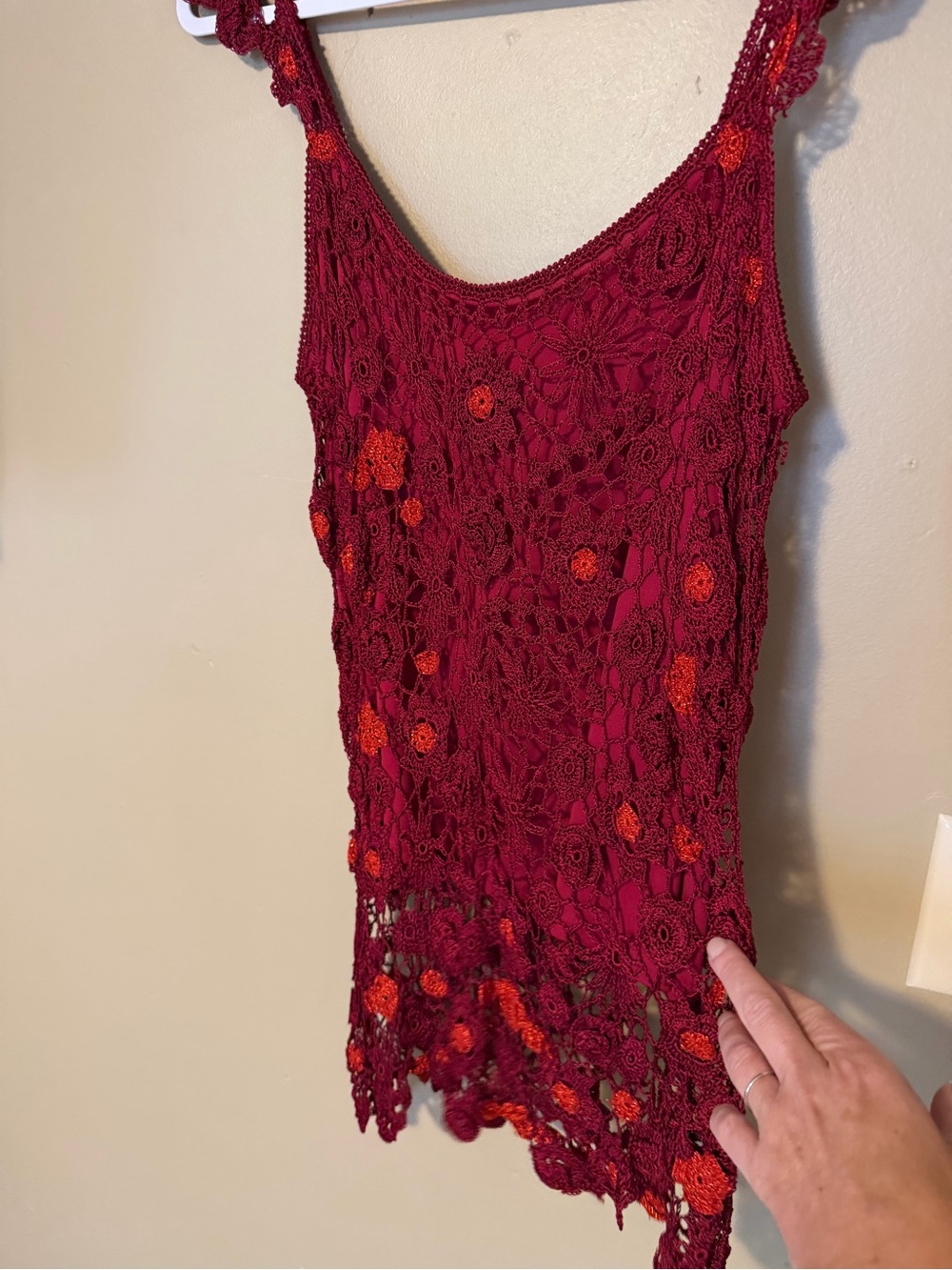 Newport News Vintage Y2K Red Crochet Floral Tank - Picture 3 of 7